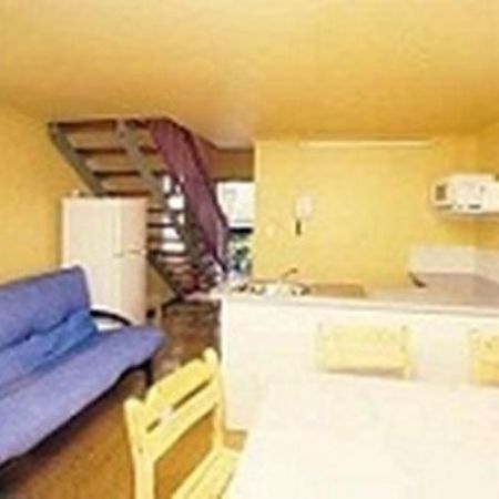 Lake Tinaroo Terraces Motel Kamer foto